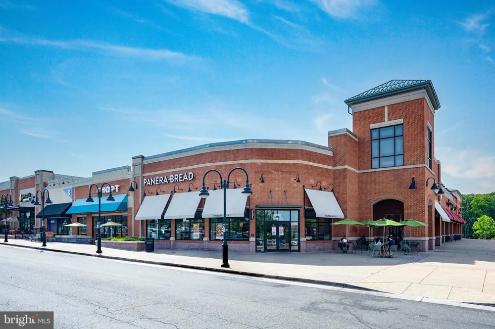 7521 CROSS GATE LANE Alexandria, VA 22315