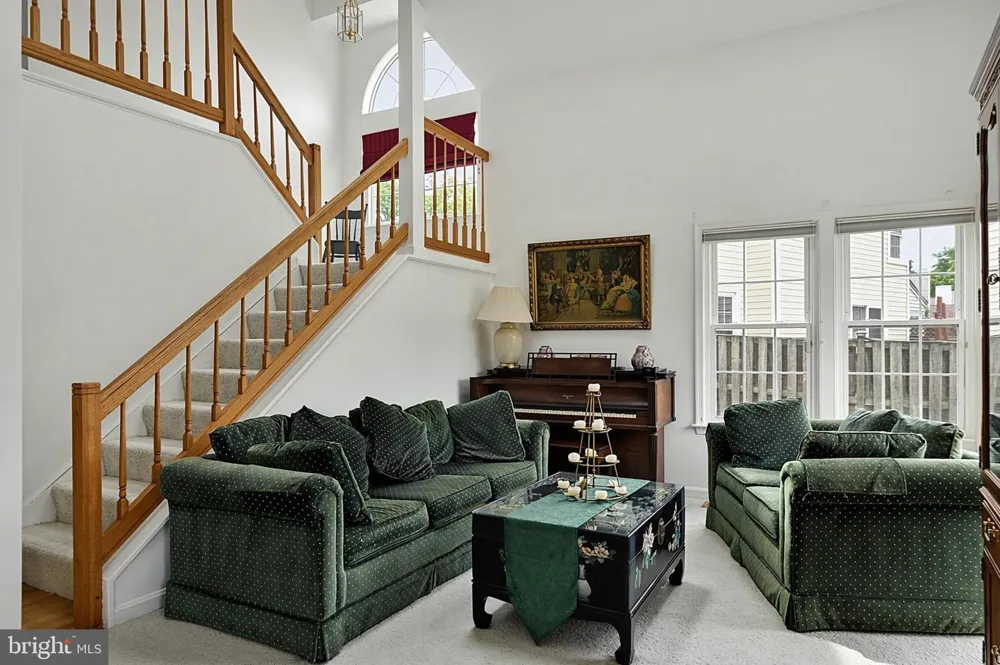 7521 CROSS GATE LANE Alexandria, VA 22315