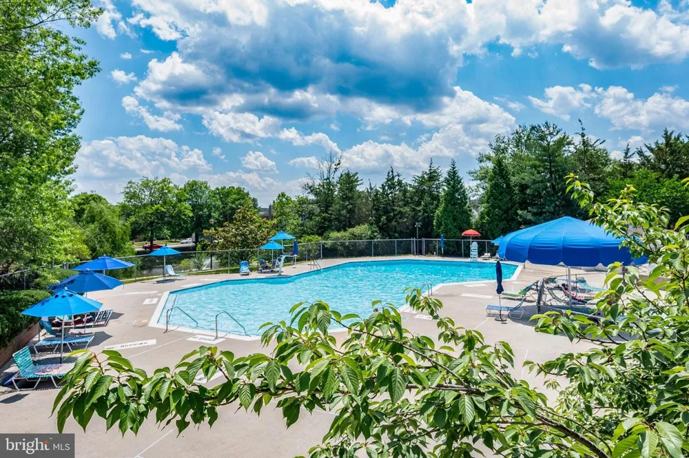 7521 CROSS GATE LANE Alexandria, VA 22315