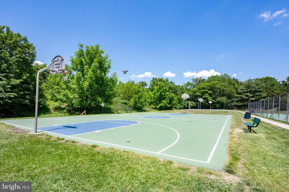 7521 CROSS GATE LANE Alexandria, VA 22315