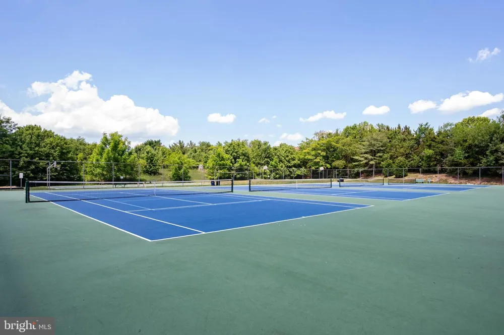 7521 CROSS GATE LANE Alexandria, VA 22315