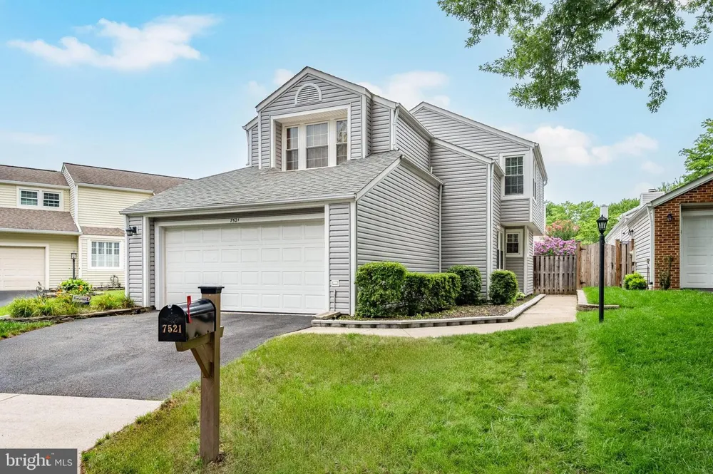 7521 CROSS GATE LANE Alexandria, VA 22315