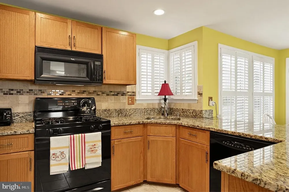 7521 CROSS GATE LANE Alexandria, VA 22315