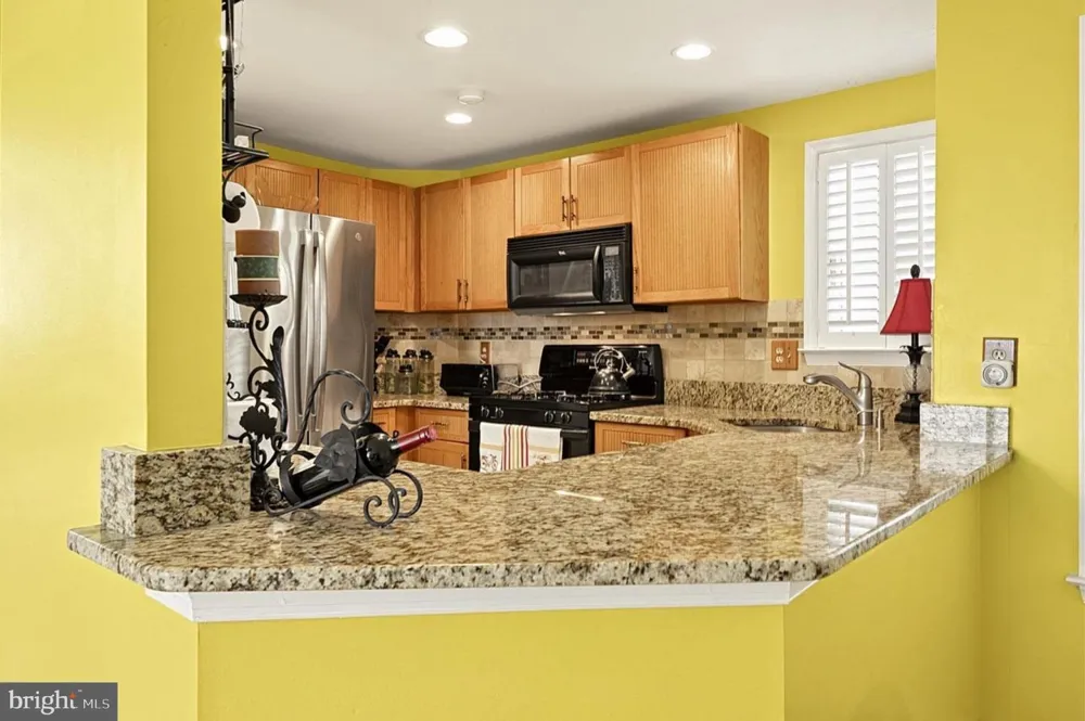 7521 CROSS GATE LANE Alexandria, VA 22315