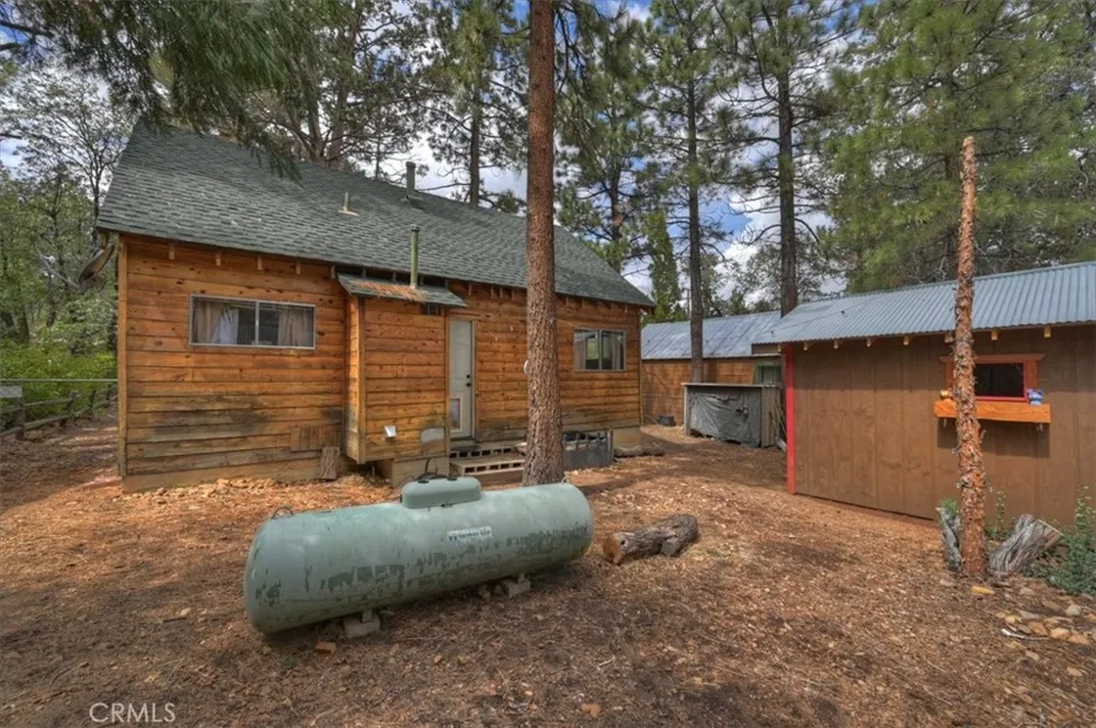 313 Leonard Sugarloaf, CA 92386