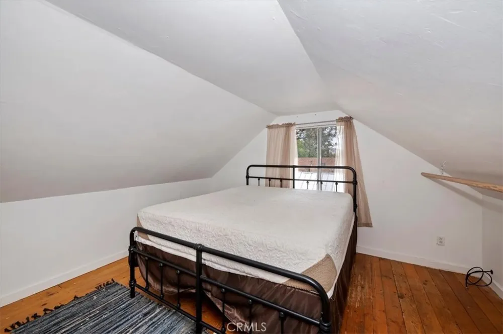 313 Leonard Sugarloaf, CA 92386