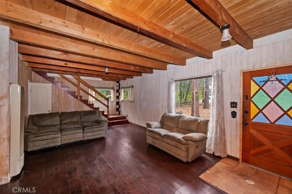 313 Leonard Sugarloaf, CA 92386