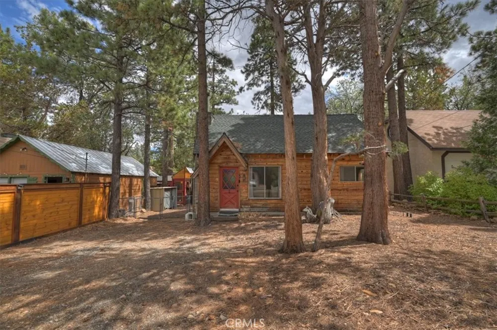 313 Leonard Sugarloaf, CA 92386