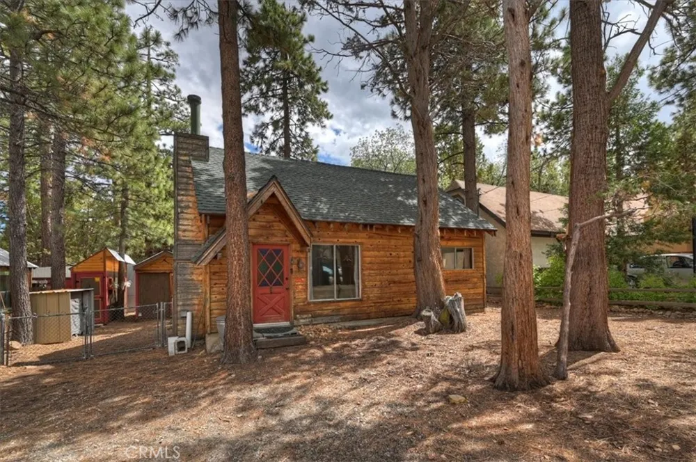 313 Leonard Sugarloaf, CA 92386