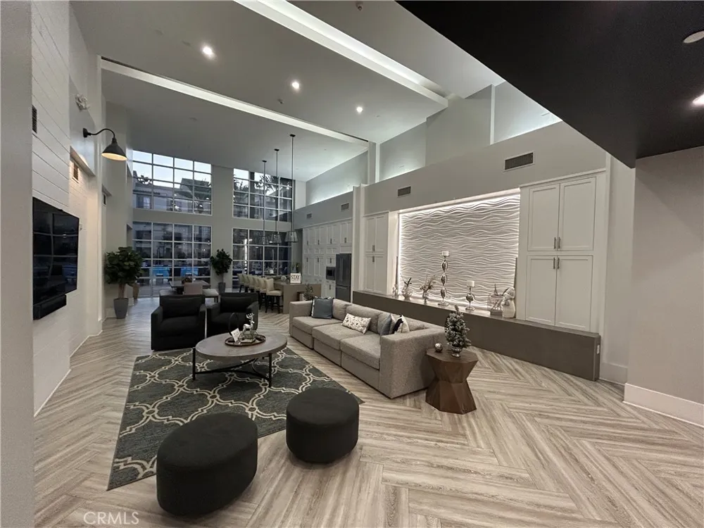 1356 Scholarship Irvine, CA 92612