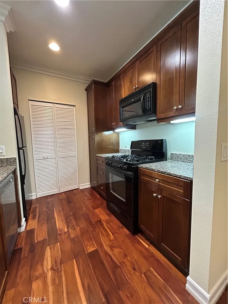 1356 Scholarship Irvine, CA 92612