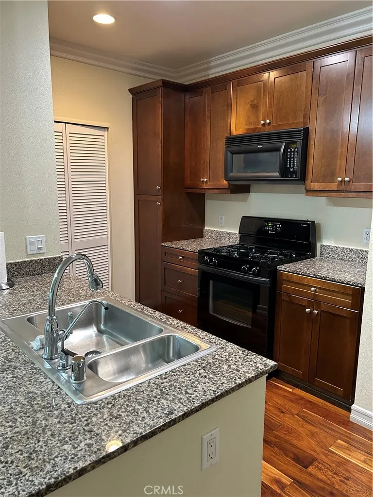 1356 Scholarship Irvine, CA 92612