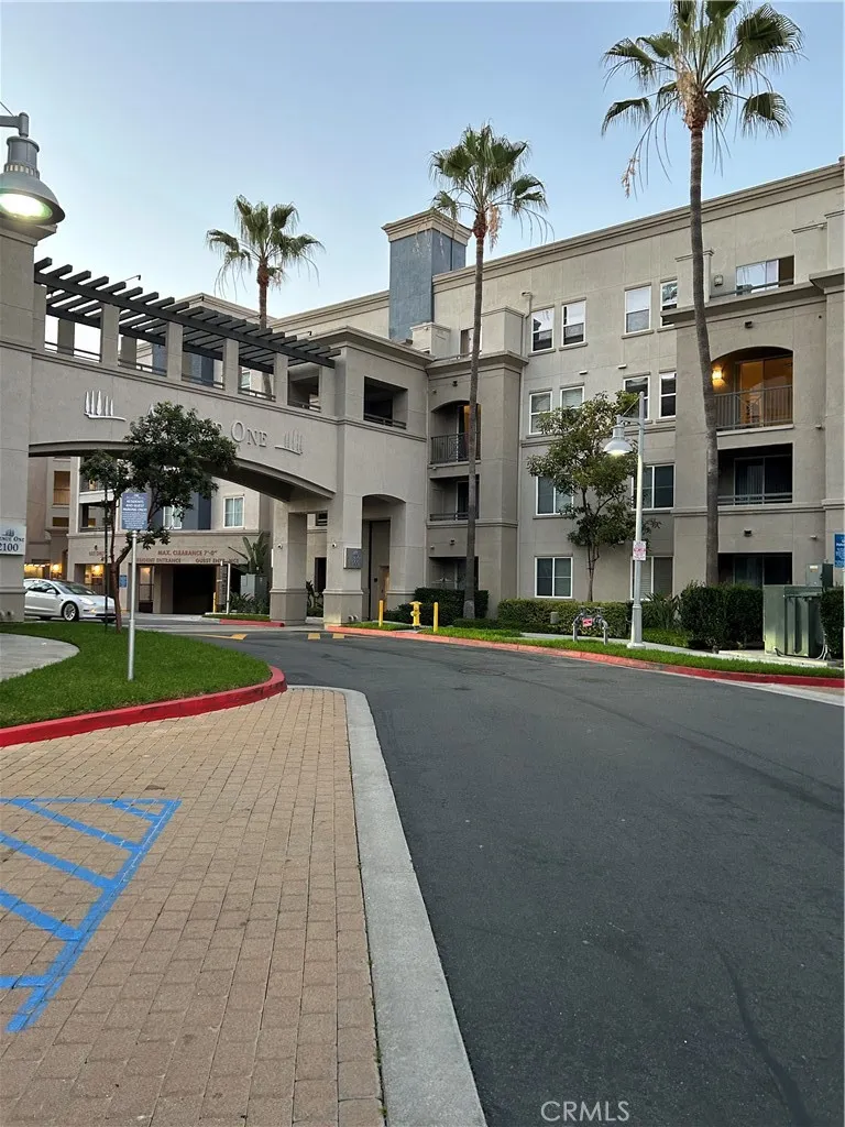 1356 Scholarship Irvine, CA 92612