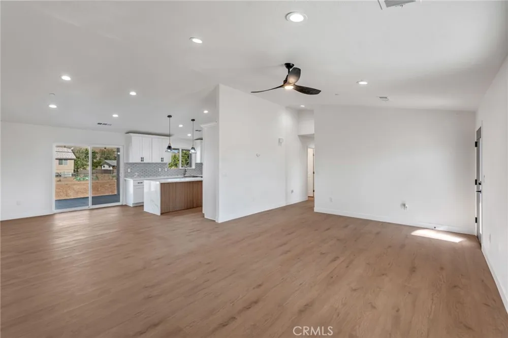16218 Quantico Rd E Apple Valley, CA 92307