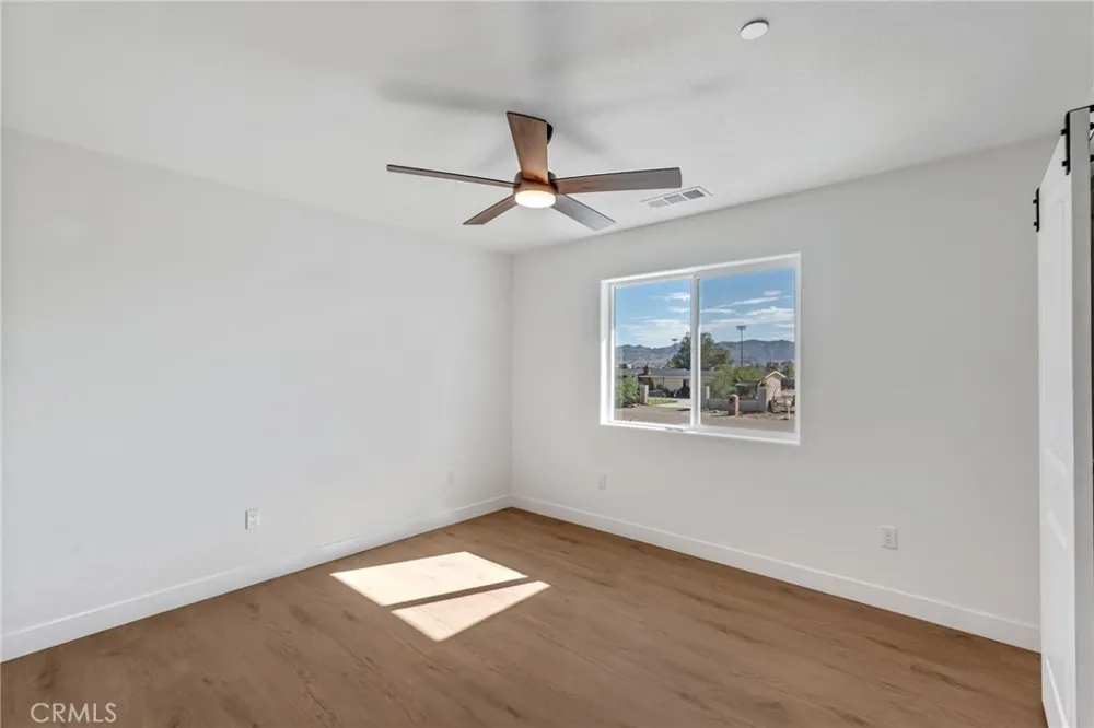 16218 Quantico Rd E Apple Valley, CA 92307