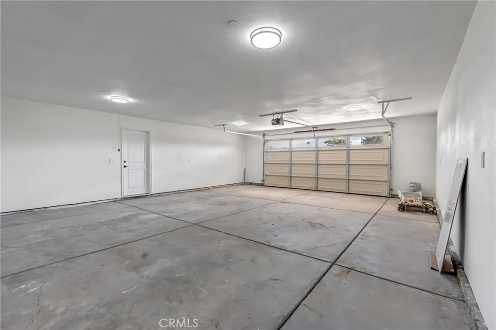 16218 Quantico Rd E Apple Valley, CA 92307