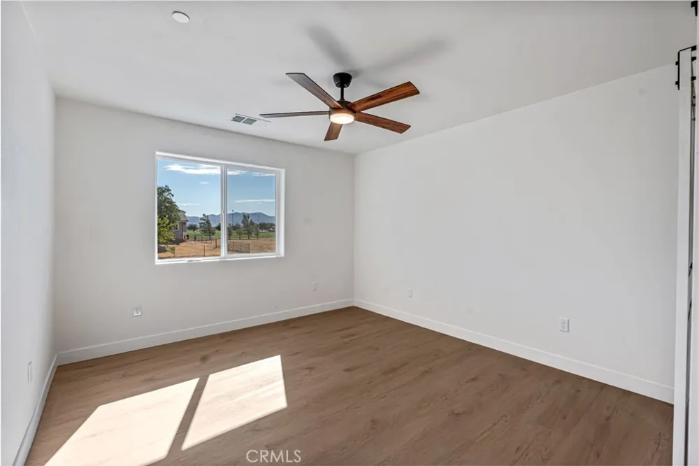 16218 Quantico Rd E Apple Valley, CA 92307