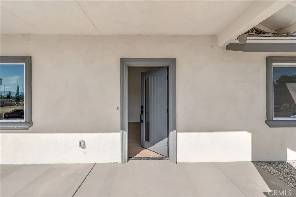 16218 Quantico Rd E Apple Valley, CA 92307