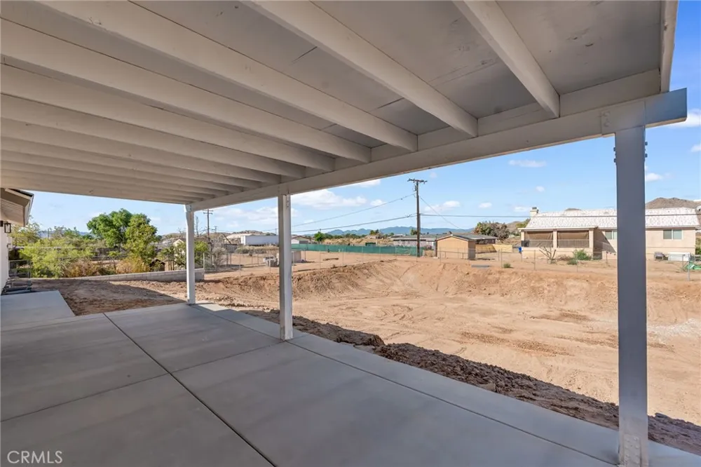 16218 Quantico Rd E Apple Valley, CA 92307