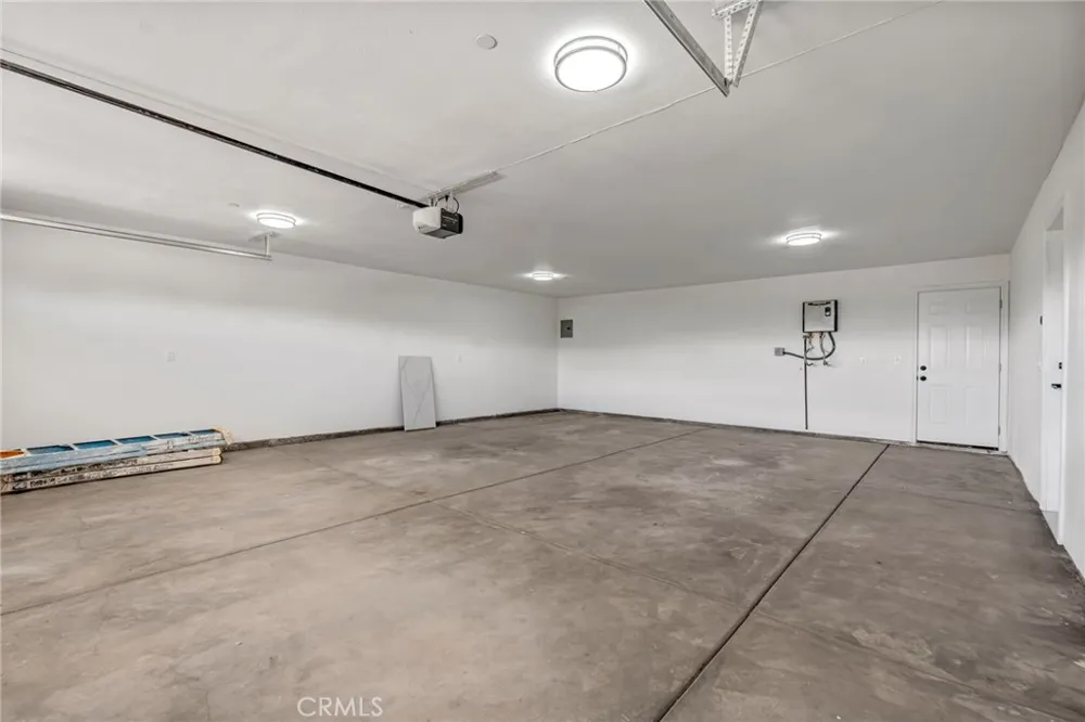 16218 Quantico Rd E Apple Valley, CA 92307