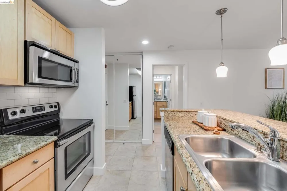 6400 Christie Ave #4118 Emeryville, CA 94608