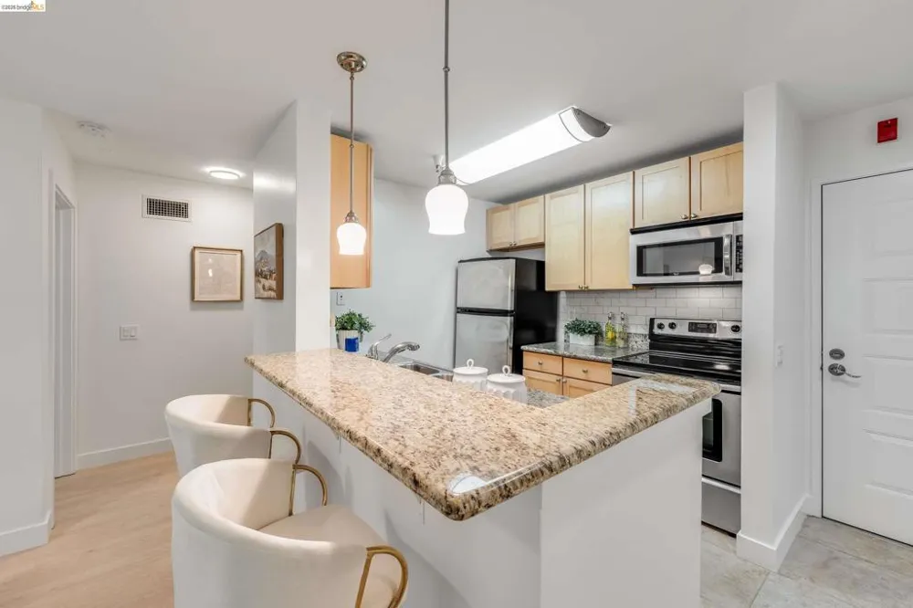 6400 Christie Ave #4118 Emeryville, CA 94608