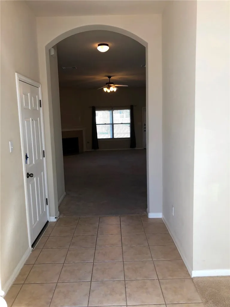 4105 Meadow Bluff Way Round Rock, TX 78665