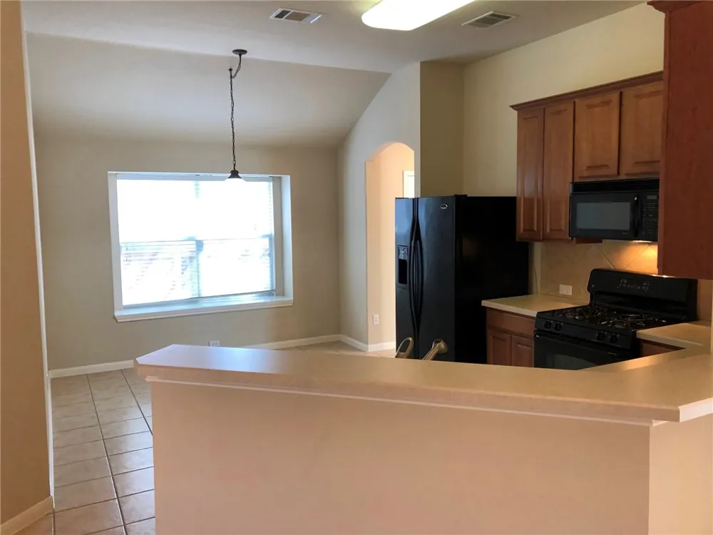 4105 Meadow Bluff Way Round Rock, TX 78665