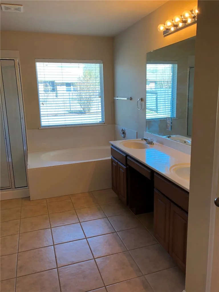 4105 Meadow Bluff Way Round Rock, TX 78665