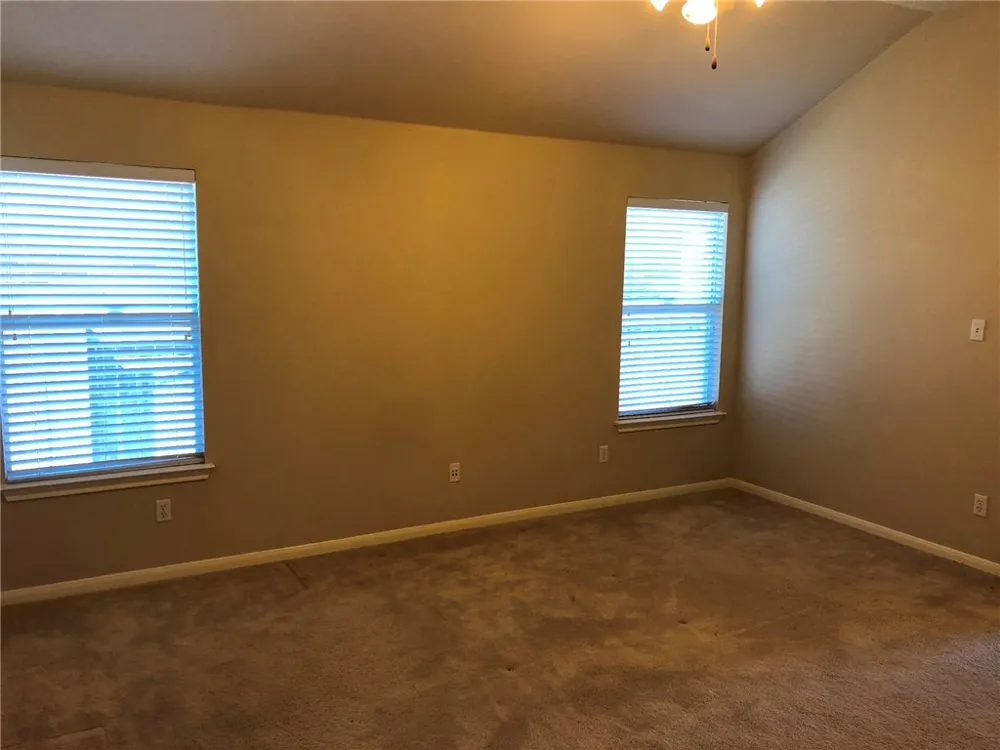 4105 Meadow Bluff Way Round Rock, TX 78665