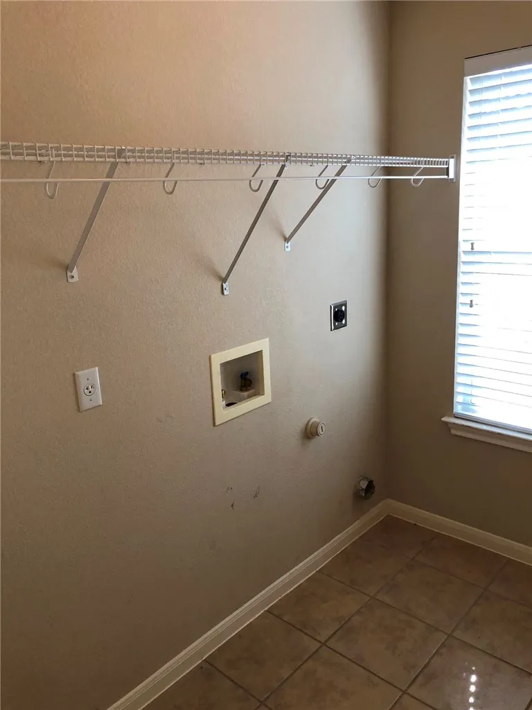 4105 Meadow Bluff Way Round Rock, TX 78665