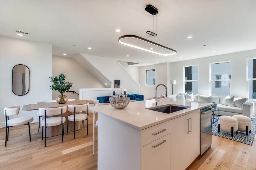 3940 Spring Valley Road #6 Farmers Branch, TX 75001