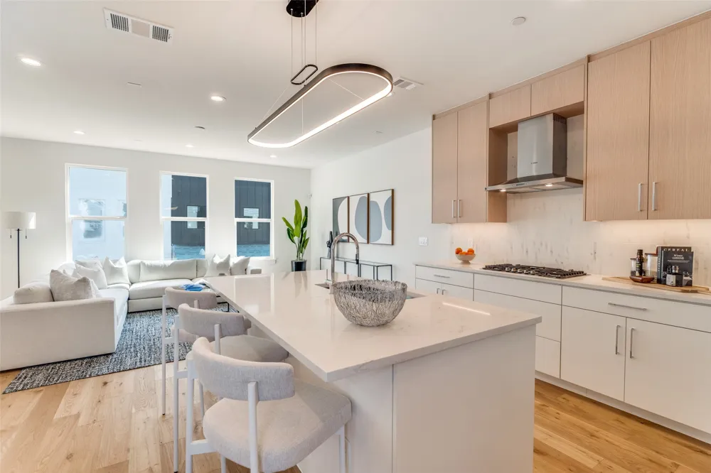 3940 Spring Valley Road #6 Farmers Branch, TX 75001