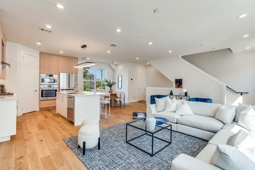 3940 Spring Valley Road #6 Farmers Branch, TX 75001