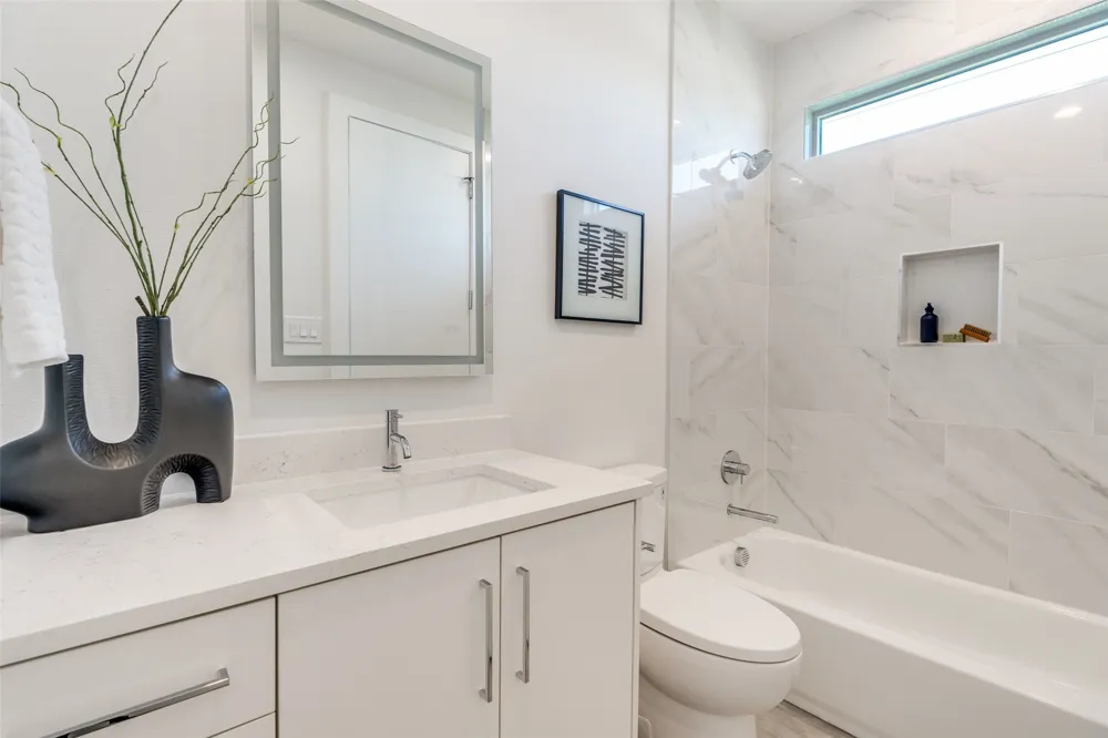 3940 Spring Valley Road #6 Farmers Branch, TX 75001