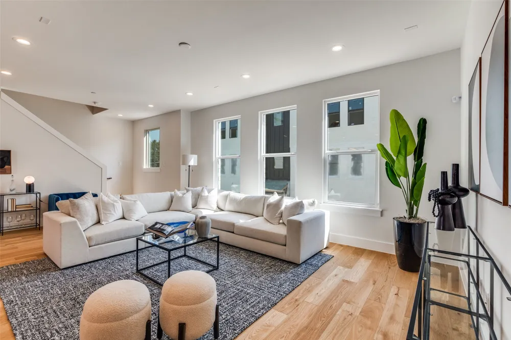 3940 Spring Valley Road #6 Farmers Branch, TX 75001