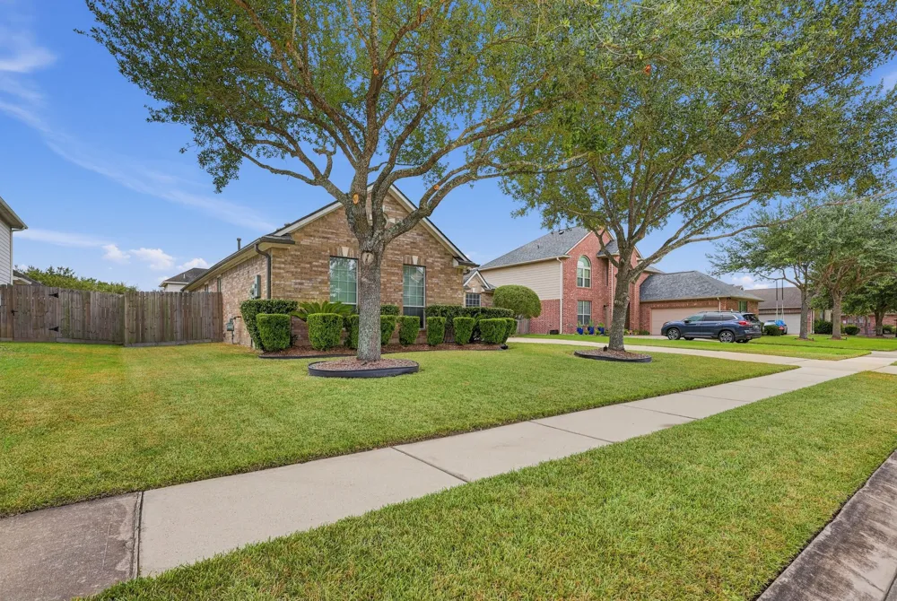 5812 Orchard Trail Drive Pearland, TX 77581