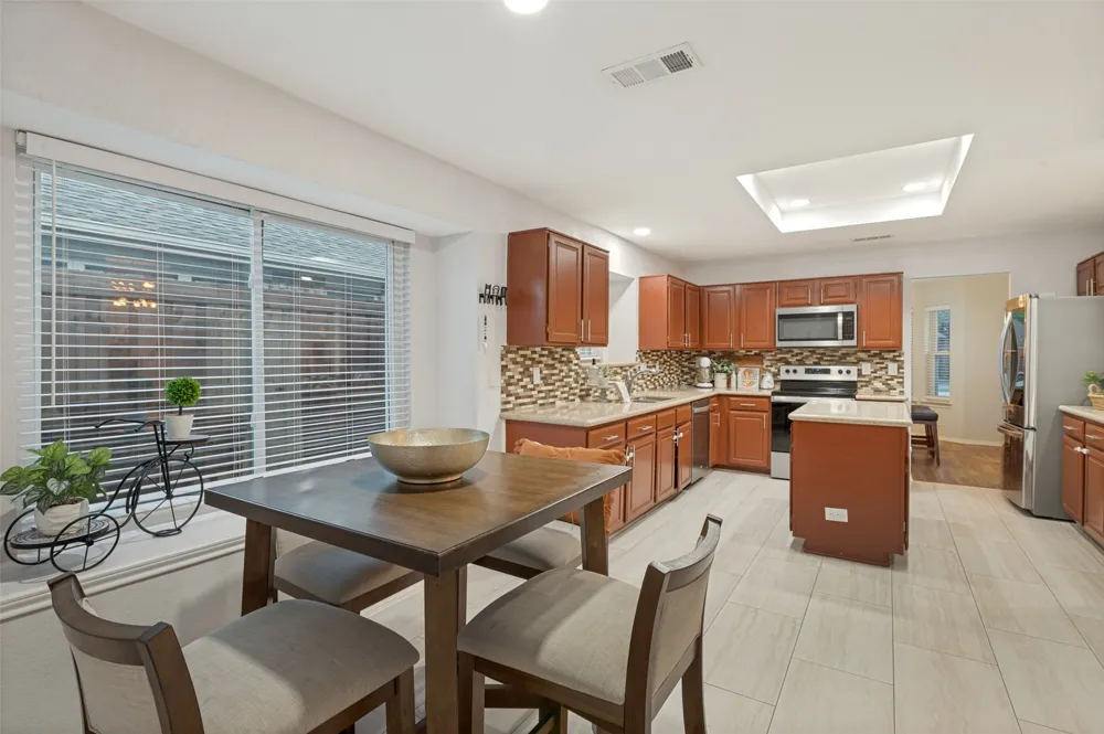 2021 Clearwater Trail Carrollton, TX 75010