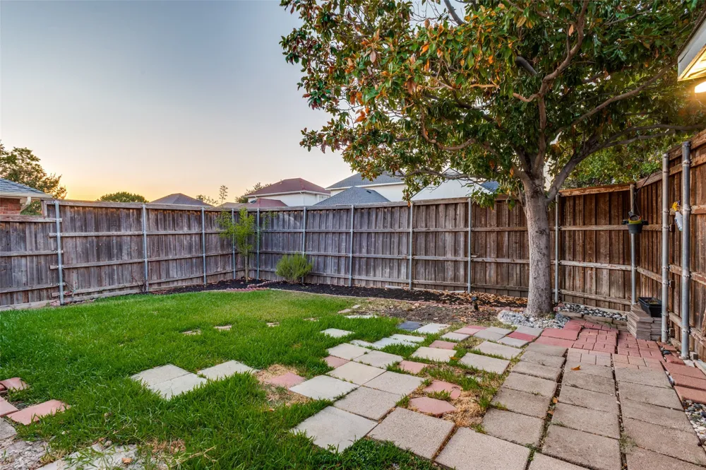 2021 Clearwater Trail Carrollton, TX 75010
