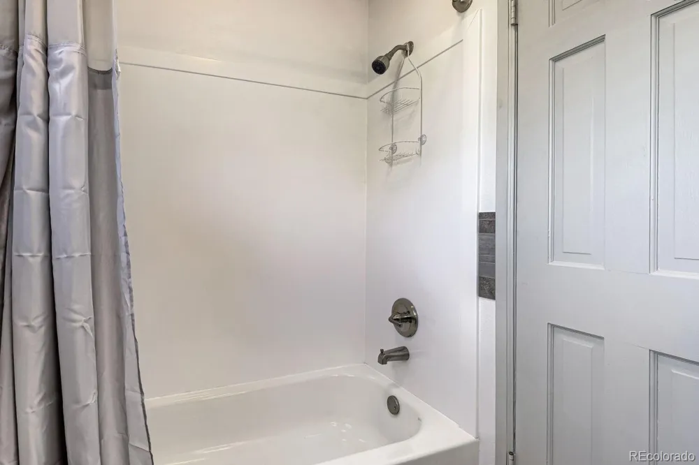 6926 S Ogden Court Littleton, CO 80122