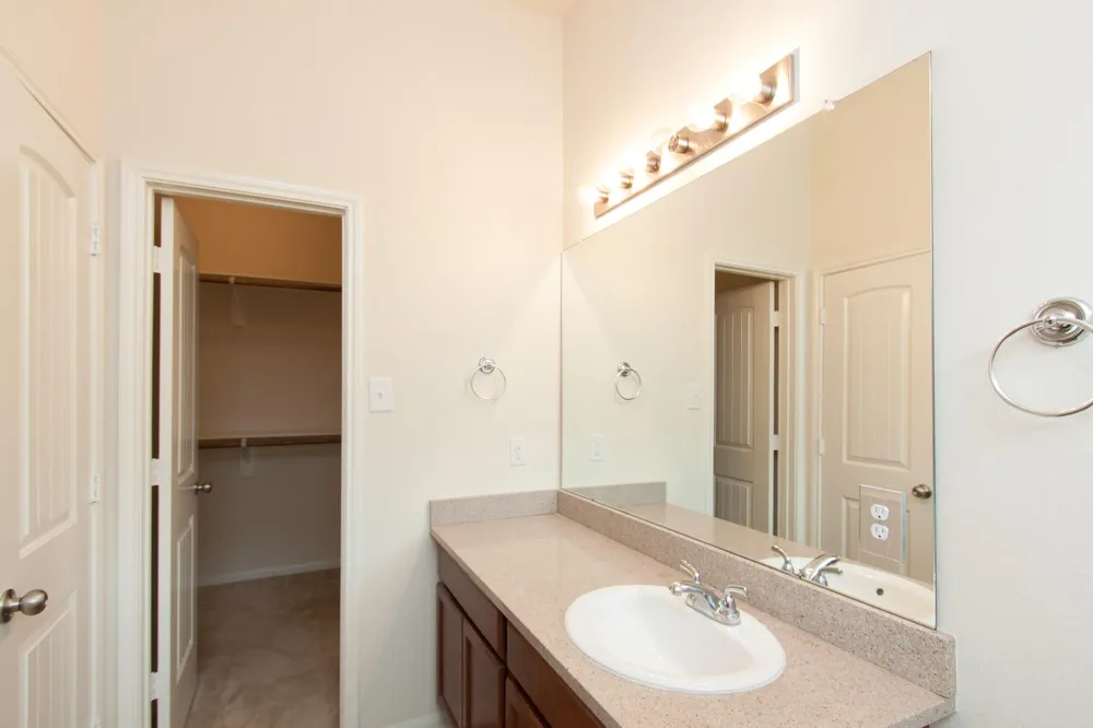 107 Piney Pathway Magnolia, TX 77354