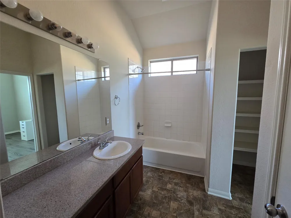 107 Piney Pathway Magnolia, TX 77354