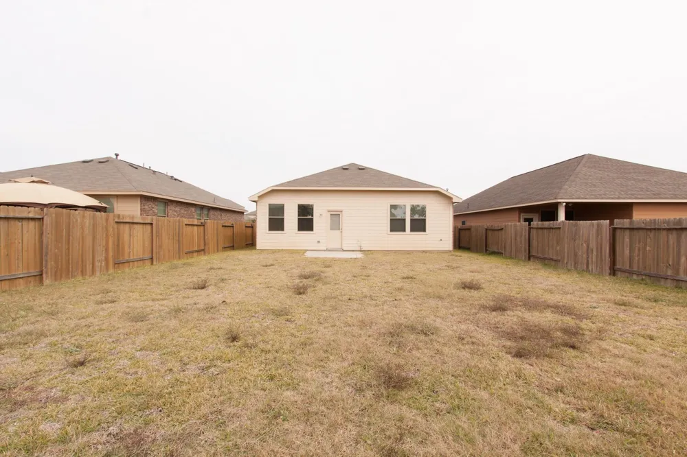 107 Piney Pathway Magnolia, TX 77354