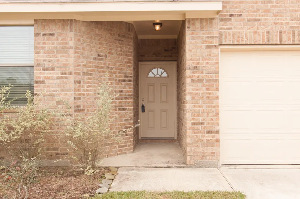 107 Piney Pathway Magnolia, TX 77354