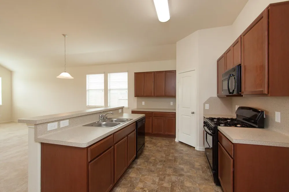 107 Piney Pathway Magnolia, TX 77354