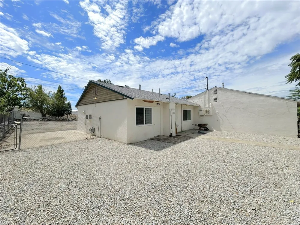 1342 Agate Avenue Mentone, CA 92359