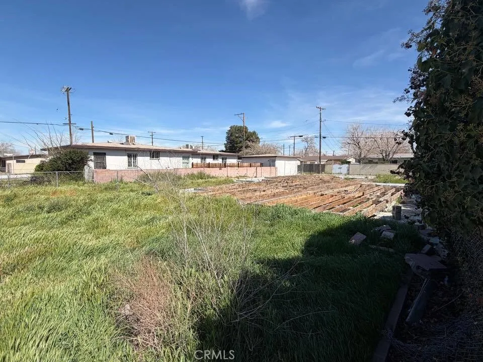 45356 10th Street W Lancaster, CA 93534