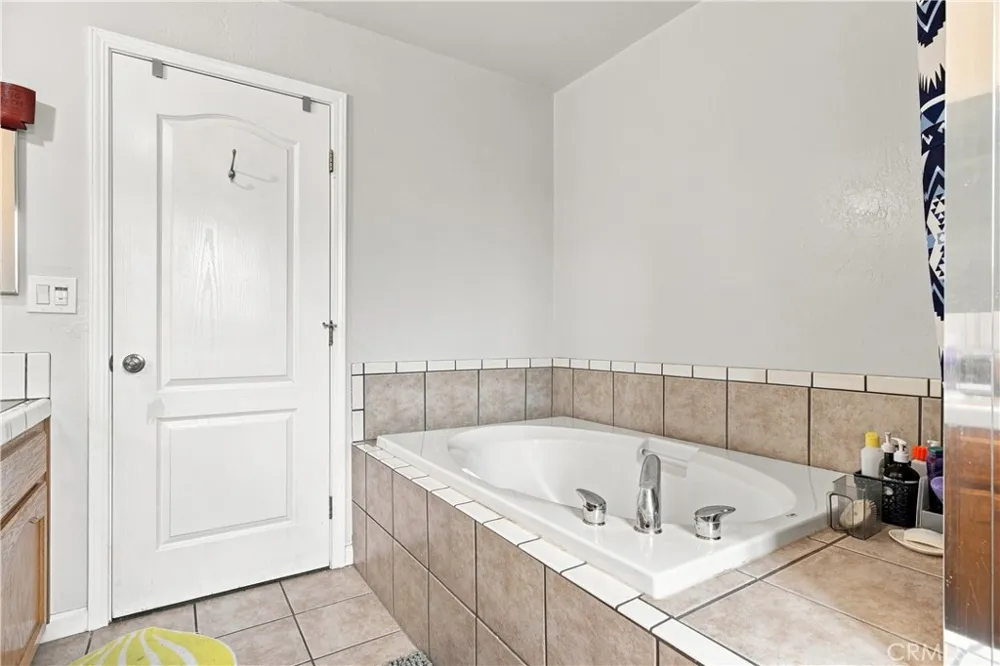231 Winter Meadow Bakersfield, CA 93308