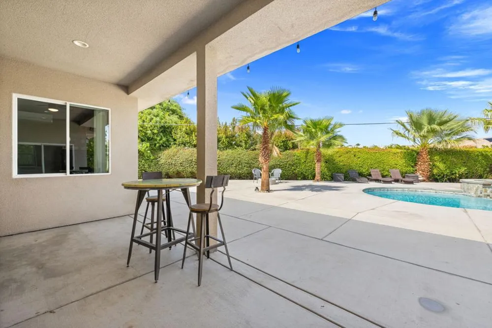 68400 Sandia Court Cathedral City, CA 92234