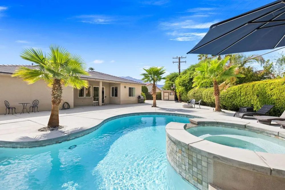 68400 Sandia Court Cathedral City, CA 92234